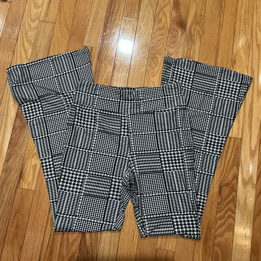 Black and White Checkered Leggings. No Boundaries XL 15-17